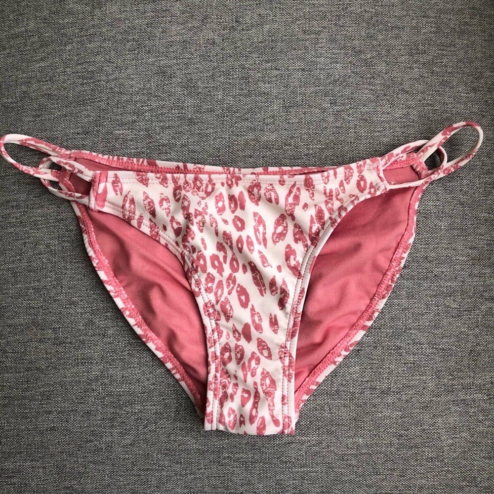 NEW bikini bottom